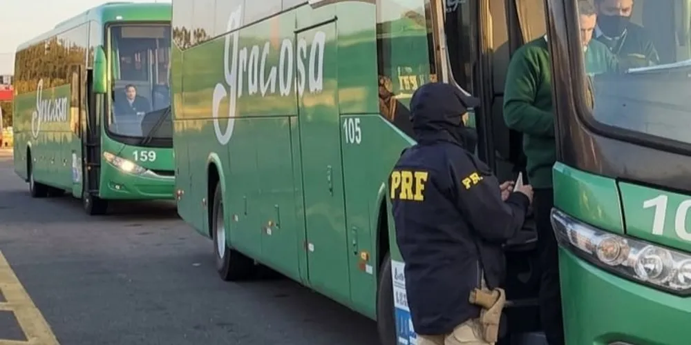 ​O preso foi encaminhado à Delegacia da Polícia Civil em São José dos Pinhais.
