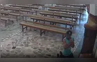 Homem finge estar em oração, arromba e furta cofre de igreja