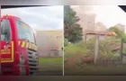 Imóvel abandonado pega fogo e fica destruído em PG