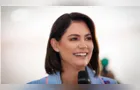 Michelle recebe alta neste domingo após crise de enxaqueca