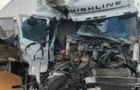 Carreta desgovernada provoca acidente com 6 veículos na BR-163