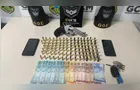 Dupla tenta fugir, mas acaba presa com revólver e 107 munições em PG