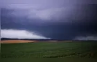 Tornado e chuva de granizo atingem o Oeste de Santa Catarina