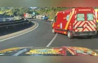 Dois morrem após carreta tombar e atingir pedestres na BR-376 em Mauá da Serra