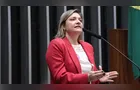 Deputada propõe equiparar agressão a professor a acidente de trabalho