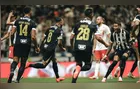 Atlético-MG sofre, mas se classifica contra o Bragantino na Sul-Americana