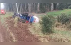 Caminhão com gás tomba na PR-438 no distrito de Guaragi em PG