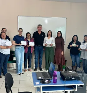 Na ocasião, o prefeito Juca Sloboda, a secretária Hercília Mello e a diretora de Educação, Eliane Ferreira, parabenizaram os diretores e professores pelo resultado