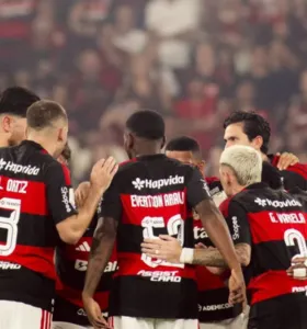 Os participantes deverão enviar um desenho autoral da camisa, em formato PDF, acompanhado de um texto explicando o conceito da criação