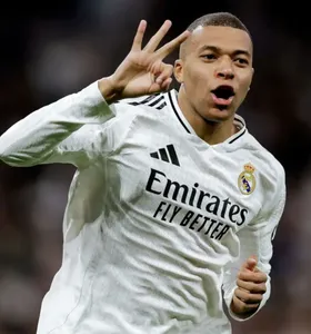O celular apreendido com o suspeito tinha uma lista com endereços de cantores, jogadores e celebridades, incluindo Mbappé