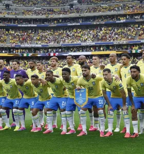 Seleção Brasileira antes da partida contra o Japão