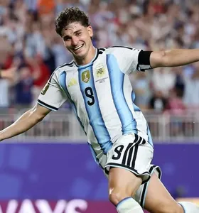 Julián Álvarez, da Argentina, celebrando gol marcado na Copa do Mundo de 2026