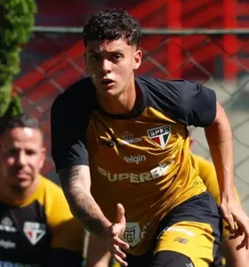 Jogador do São Paulo sofre acidente de carro e tem fratura no rosto