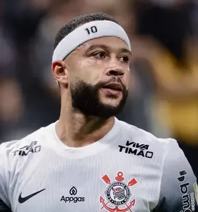 Memphis Depay viu seu contrato encerrar com o Corinthians sem acordo por renovação