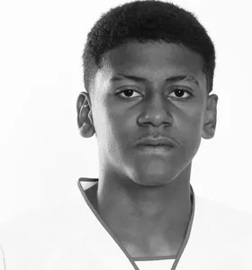 Ex-São Paulo é morto a tiros por engano aos 15 anos; clube lamenta