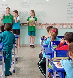 Estudantes puderam levar proposta aos colegas das demais turmas