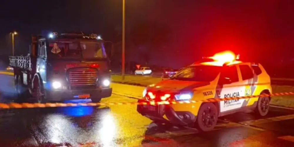A perseguição terminou quando o caminhoneiro parou em um semáforo da BR-369