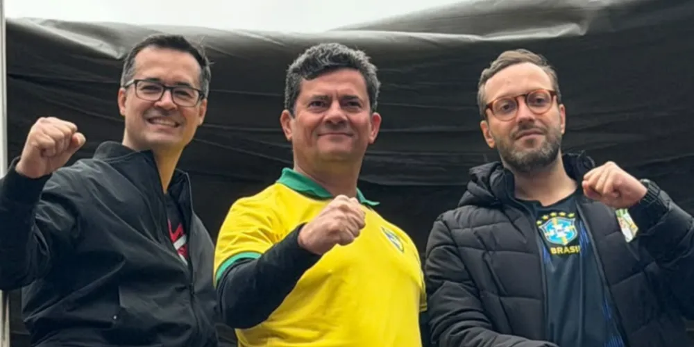 Sergio Moro (ao centro), candidato ao Governo do Paraná