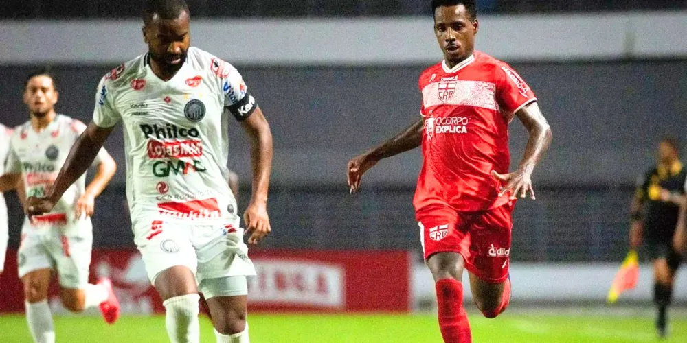 A equipe paranaense chega embalada após vencer o Londrina