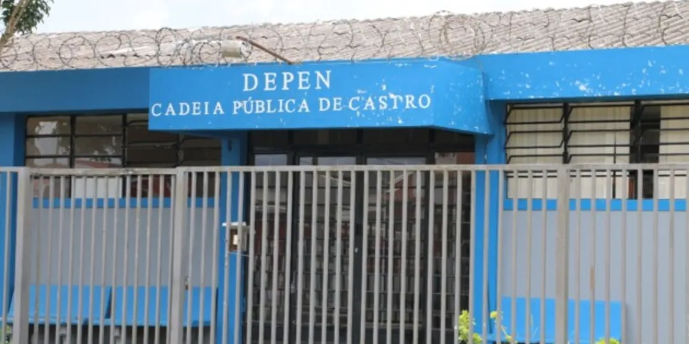 Homem recebeu voz de prisão e foi encaminhado à unidade prisional de Castro
