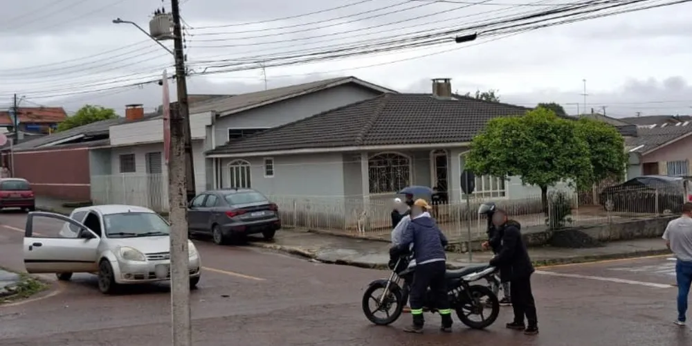 Após o acidente, moradores voltaram a reclamar das condições de segurança no cruzamento