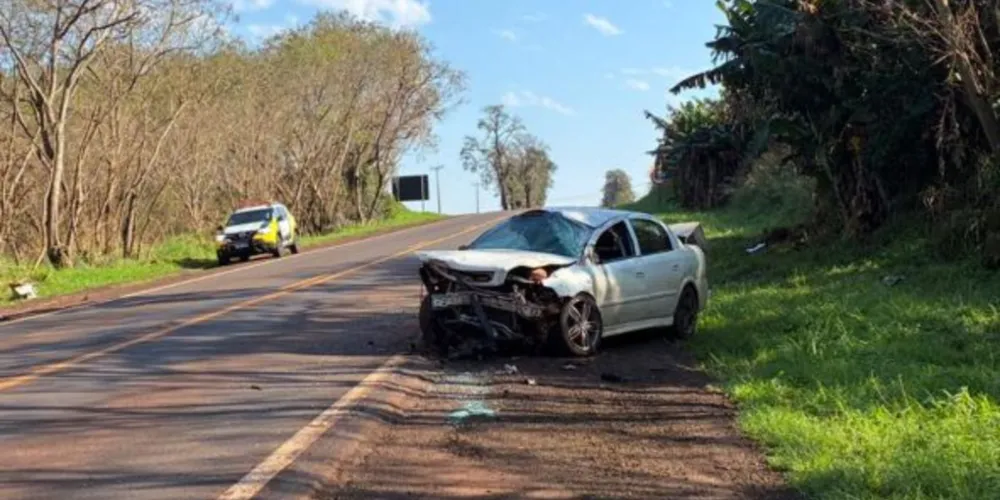 O motorista do Astra recebeu socorro do Samu no local do acidente na PR-182