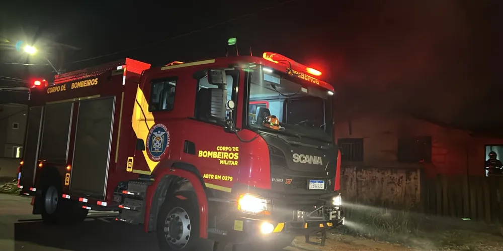 Apesar do susto, o fogo foi controlado rapidamente pelas equipes de combate a incêndio