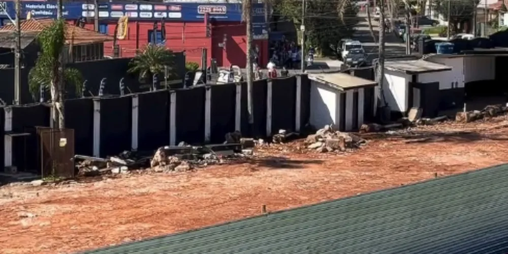 No local onde as obras já foram iniciadas, será construído um tobogã coberto