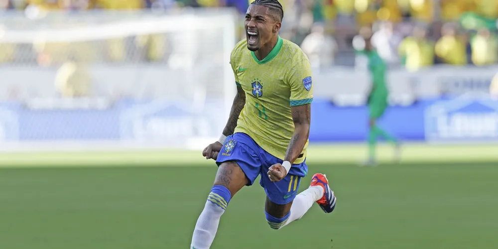 Raphinha será titular