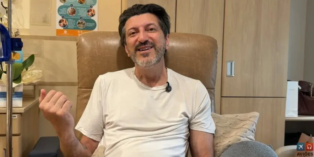 Influenciador de aviação morreu nesta quinta-feira (1º), 41 dias após ser diagnosticado com Creutzfeldt-Jakob, uma doença rara e degenerativa