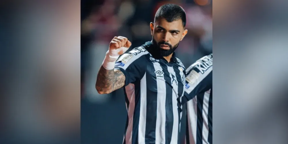 Gabigol comemora gol de empate do Santos contra o São Paulo