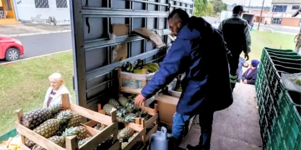 População pode trocar recicláveis por frutas e verduras no Feira Verde