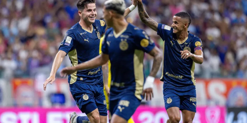 Jogadores do Bahia em ação
