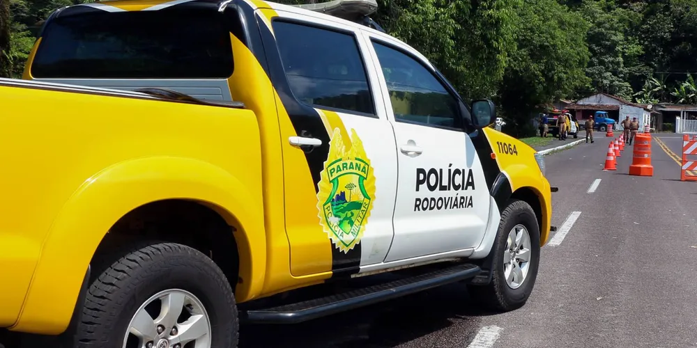 As equipes também removeram oito veículos e fiscalizaram outros 88