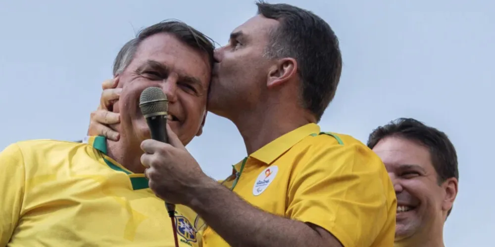 Jair e Flávio Bolsonaro
