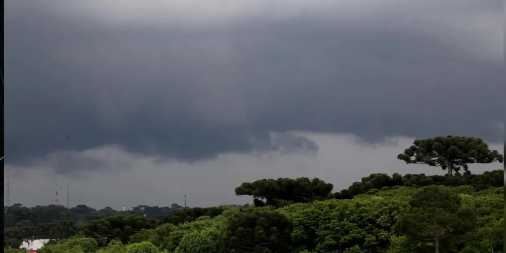 El Niño deve aumentar o volume de chuva no Paraná até dezembro, segundo previsão do Simepar