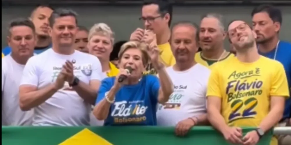 Prefeita de Ponta Grossa participou de mobilização na Boca Maldita e destacou a força do eleitorado feminino.