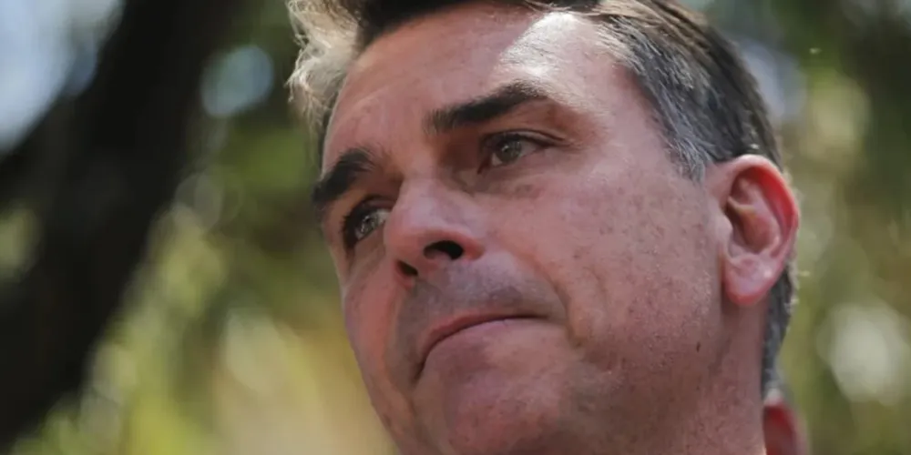 Investigação apura relação do senador com o advogado Willer Tomaz e movimentações financeiras; caso foi distribuído a Alexandre de Moraes