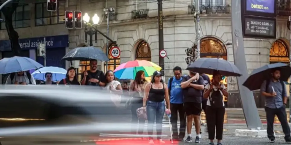 Em Curitiba, a previsão indica mínima de 8°C e máxima de 16°C