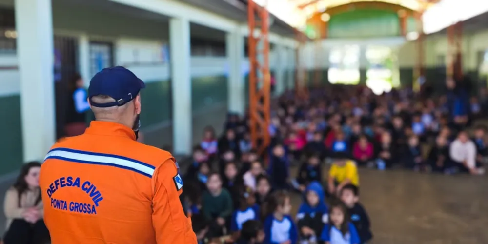 As atividades foram promovidas pela Defesa Civil na Escola Municipal Guitil Federman