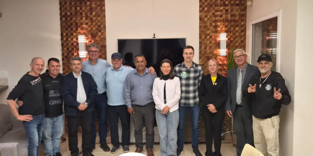 Da esquerda para a direita: Dr. Zeca, Professor Careca, Pastor Ezequiel, Julio Kuller, Paulo Balansin, Divo, Joce Canto, Ricardo Zampieri, Teka dos Animais, Léo Farmacêutico e Florenal.