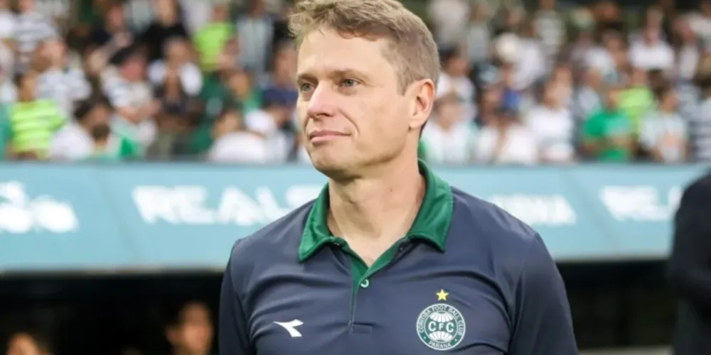 Fernando Seabra com as cores do Coxa