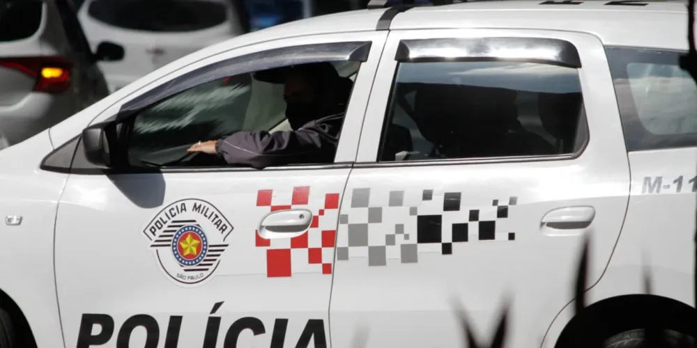 A vítima chegou a ser socorrida e levada ao Hospital Geral do Grajaú, mas não resistiu aos ferimentos.