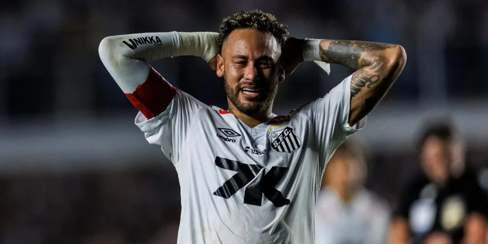 Neymar passou por exames nesta sexta e teve constatada uma lesão muscular do tipo 2B no reto anterior da coxa direita