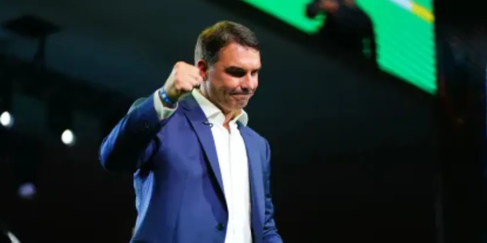 Participe da enquete e compartilhe sua opinião.