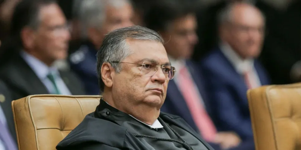 A decisão derruba o entendimento do ministro André Mendonça, que havia determinado o afastamento dos servidores na terça-feira