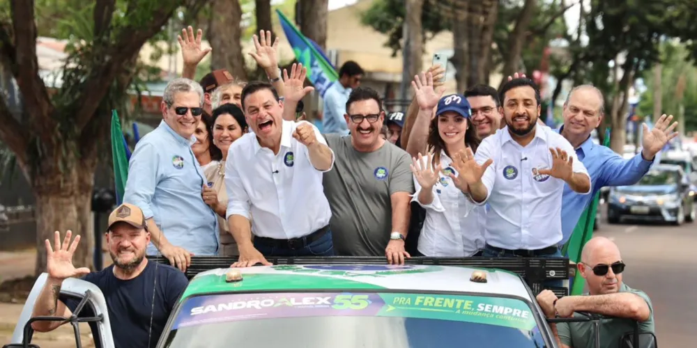 Sandro realizou diversas carreatas em diferentes municípios do Paraná