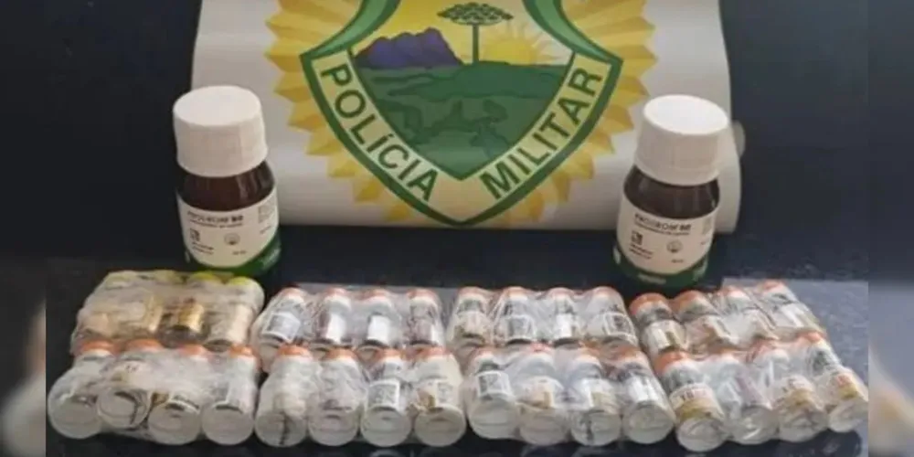 Os ocupantes do veículo foram presos e levados à Delegacia da Polícia Federal em Santo Antônio do Sudoeste