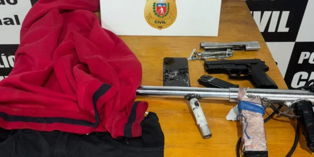 As roupas que o jovem teria usado na noite do homicídio também foram apreendidas