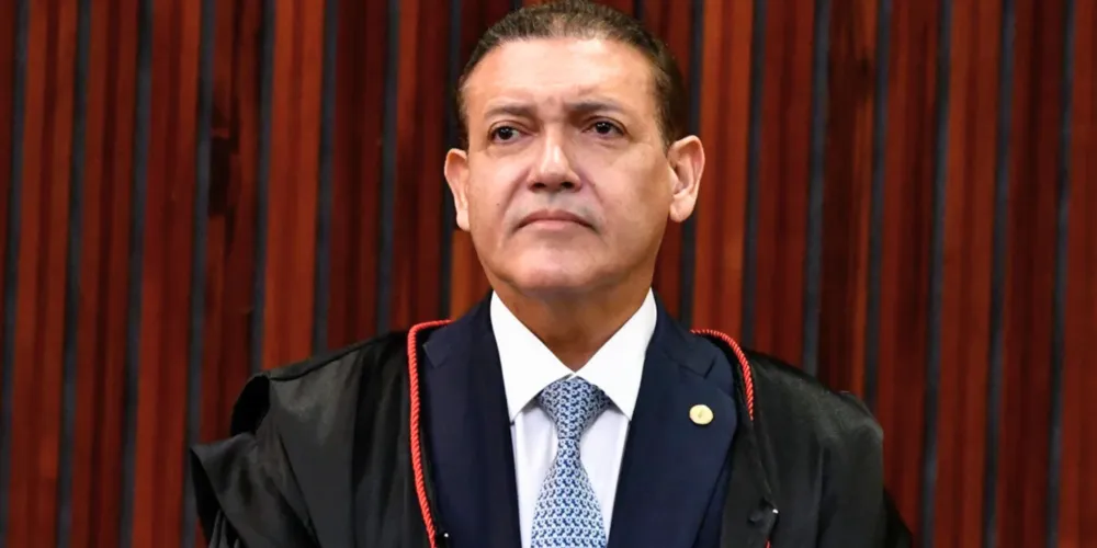 Presidente do TSE mandou o WhatsApp restabelecer integralmente o canal, com autorização para novas publicações e entrada de seguidores